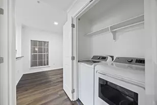 6810 Deatonhill Dr, Austin, TX 78745 - Photo 21