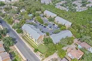 6810 Deatonhill Dr, Austin, TX 78745 - Photo 39