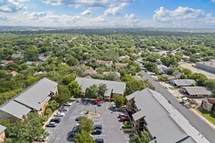 6810 Deatonhill Dr, Austin, TX 78745 - Photo 35