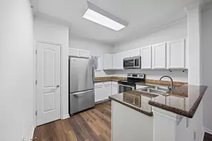 6810 Deatonhill Dr, Austin, TX 78745 - Photo 13