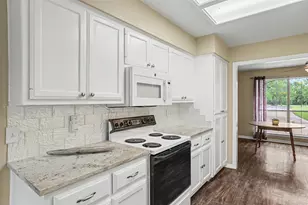 110 Rockwood Pass, Georgetown, TX 78633 - Photo 9