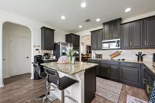 316 Carrington St, Hutto, TX 78634 - Photo 11