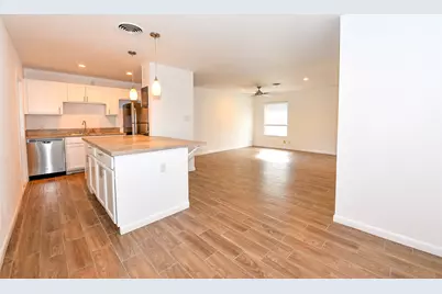 7605 Carriage Drive, Austin, TX 78752 - Photo 3