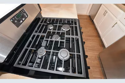 7605 Carriage Drive, Austin, TX 78752 - Photo 7