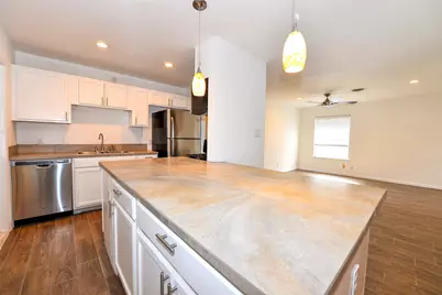 7605 Carriage Drive, Austin, TX 78752 - Photo 5