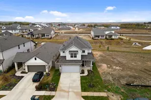 533 Bloomington Loop, Hutto, TX 78634 - Photo 33