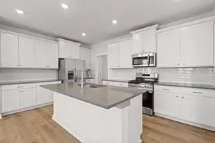 533 Bloomington Loop, Hutto, TX 78634 - Photo 5