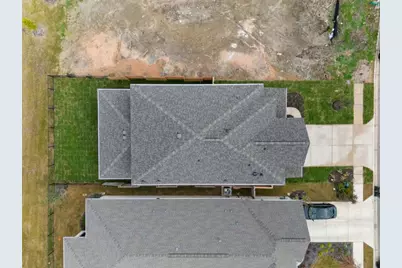 533 Bloomington Loop, Hutto, TX 78634 - Photo 35