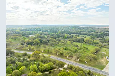 415 E Bartlett Drive, Buda, TX 78610 - Photo 5