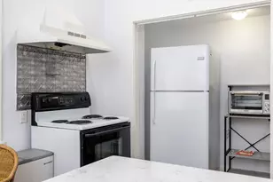 110 E Craig Pl, San Antonio, TX 78212 - Photo 3