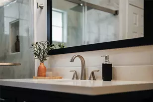 1900 Scofield Ridge Pkwy, Austin, TX 78727 - Photo 17