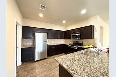 10617 Menominee Falls Drive, Austin, TX 78754 - Photo 15