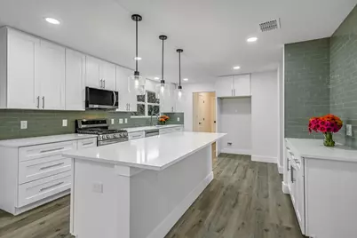 2704 Loyola Lane, Austin, TX 78723 - Photo 11