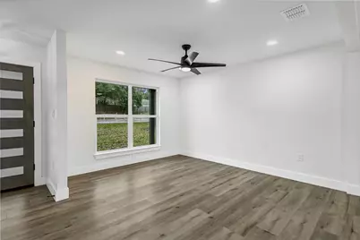 2704 Loyola Lane, Austin, TX 78723 - Photo 5