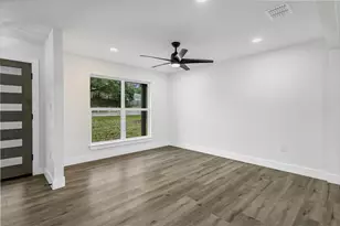 2704 Loyola Ln, Austin, TX 78723 - Photo 5