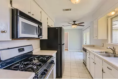 6803 Esther Drive, Austin, TX 78752 - Photo 5