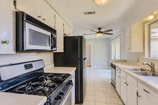 6803 Esther Dr, Austin, TX 78752 - Photo 5