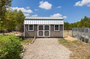 933 Beauchamp Rd, Dripping Springs, TX 78620 - Photo 39