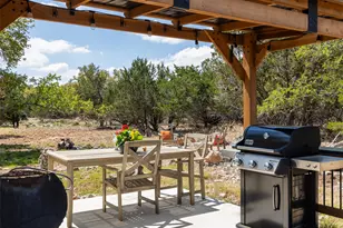 933 Beauchamp Rd, Dripping Springs, TX 78620 - Photo 37