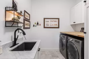 933 Beauchamp Rd, Dripping Springs, TX 78620 - Photo 17