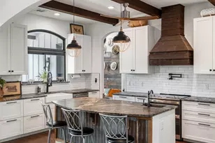 933 Beauchamp Rd, Dripping Springs, TX 78620 - Photo 11