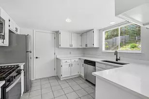 8400 Spring Valley Dr, Austin, TX 78736 - Photo 11