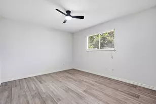 8400 Spring Valley Dr, Austin, TX 78736 - Photo 11
