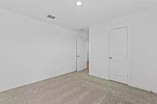 127 Union Pacific Dr, Cedar Creek, TX 78612 - Photo 5