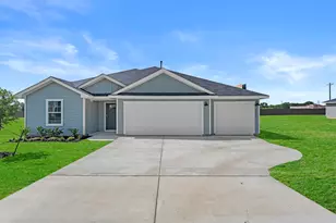 127 Union Pacific Dr, Cedar Creek, TX 78612 - Photo 1