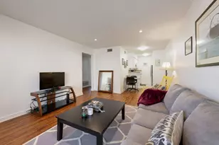 304 E 34th St, Austin, TX 78705 - Photo 3