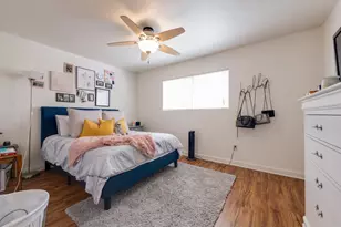 304 E 34th St, Austin, TX 78705 - Photo 11