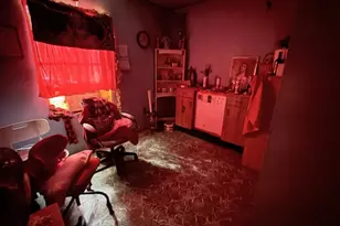 413 SW 1st St, Waelder, TX 78959 - Photo 9