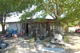 377 Crooked Rd, Dale, TX 78616 - Photo 3