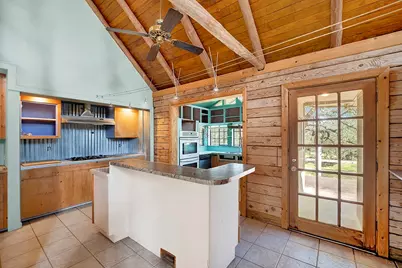 8015 Ozark Drive, San Marcos, TX 78666 - Photo 15