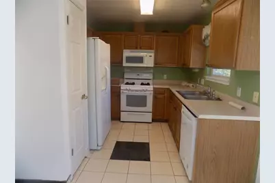 209 Crystal Knoll Boulevard, Georgetown, TX 78626 - Photo 5