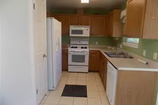 209 Crystal Knoll Blvd, Georgetown, TX 78626 - Photo 5