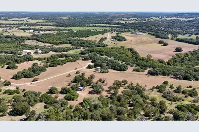 305 Hidden Oaks Lane, Liberty Hill, TX 78642 - Photo 37