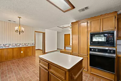 305 Hidden Oaks Lane, Liberty Hill, TX 78642 - Photo 15