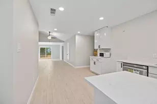 1703 New York Ave, Austin, TX 78702 - Photo 11