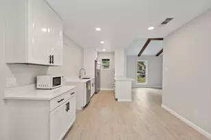 1703 New York Ave, Austin, TX 78702 - Photo 15