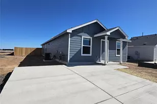 2304 Blizzard Dr, Lockhart, TX 78644 - Photo 3