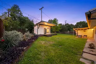 1723 Fawn Dr, Austin, TX 78741 - Photo 27