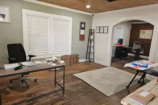 609 S Church St, Georgetown, TX 78626 - Photo 3