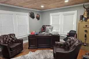 609 S Church St, Georgetown, TX 78626 - Photo 5