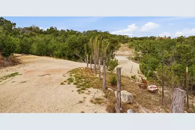 530 Pioneer Trail, Dripping Springs, TX 78620 - Photo 9