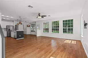 10605 Lindshire Ln, Austin, TX 78748 - Photo 7