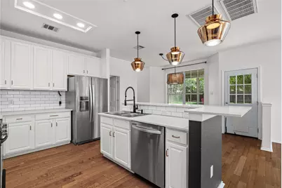 10605 Lindshire Lane, Austin, TX 78748 - Photo 11