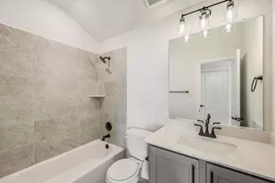 8601 Dongan Dr, Austin, TX 78744 - Photo 19