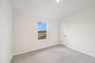 8601 Dongan Dr, Austin, TX 78744 - Photo 17