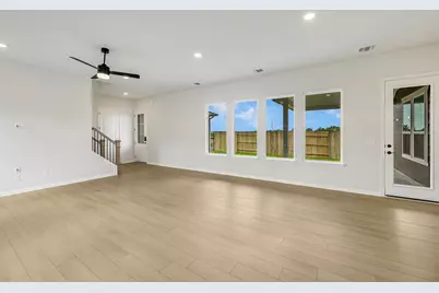 8601 Dongan Drive, Austin, TX 78744 - Photo 7